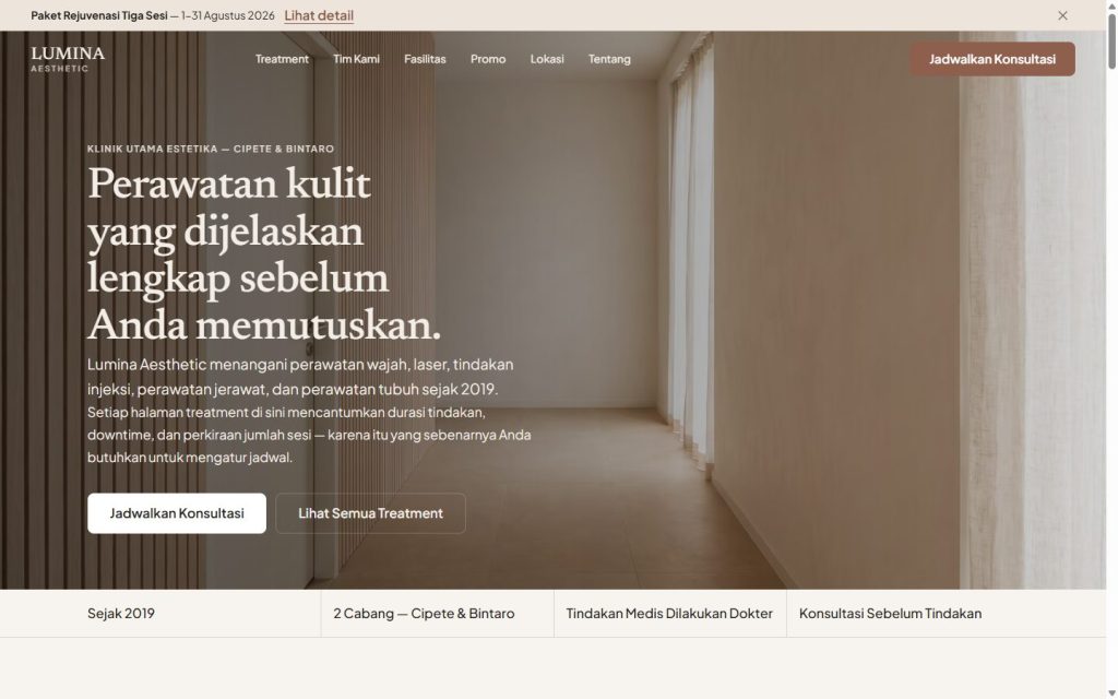 Tampilan halaman depan website Lumina Aesthetic, contoh desain untuk industri Klinik Kecantikan